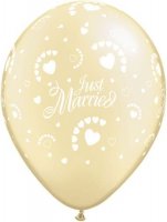 11" Pearl Ivory Just Married Hearts Latex Balloons 25pk