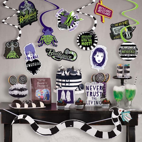 (image for) Beetlejuice Room Decorating Kits