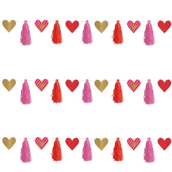 (image for) Heart & Tassel Garland Decoration