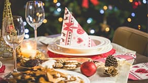 (image for) Christmas Themed Tableware